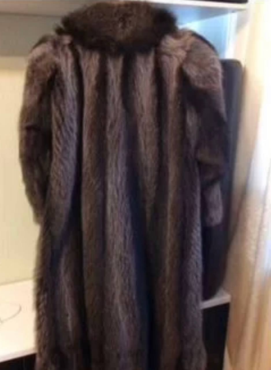 Шуба енот и шуба каракуль - Одежда в Люберцы, Котельники